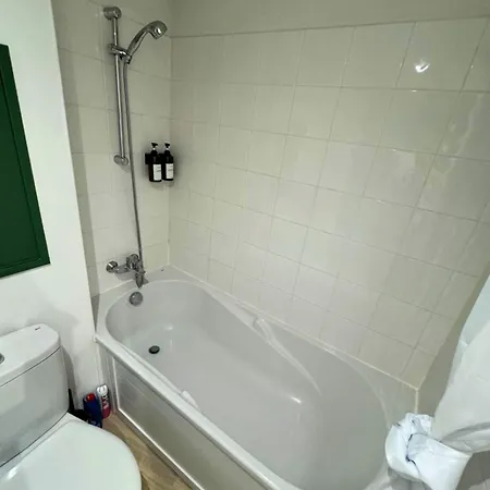 Oasis - Wifi, Clim, Vue, Equipe * لورد